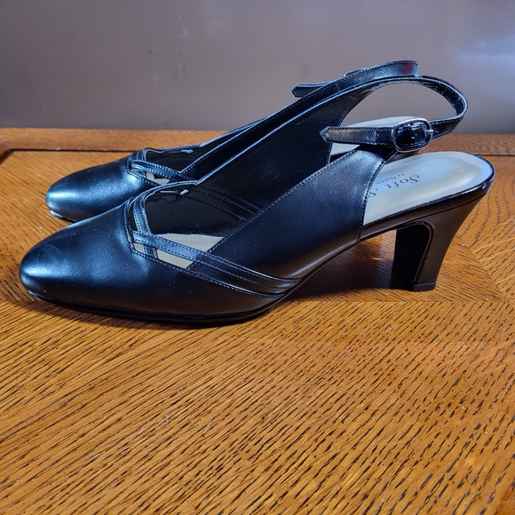 Soft Style By Hush Puppies Black Slingback Heels Sz 7EW - Picture 1 of 13